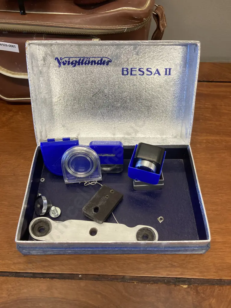 Voigtländer Bessa II Folding Camera Color-Skopar 3.5/105mm Lens, Lens Hood, Filters, Leather Case, Original Box, Etc Image 1++